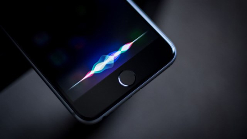 Gọi Siri trên iPhone bằng cách giữ nút nguồn hoặc nút Home